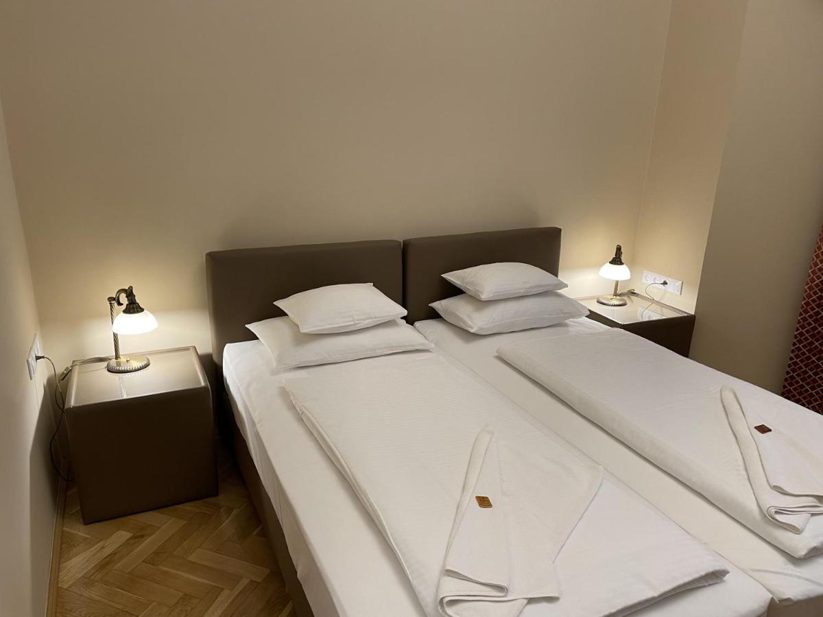 Dozsa Apartman แซแก็ด ภายนอก รูปภาพ
