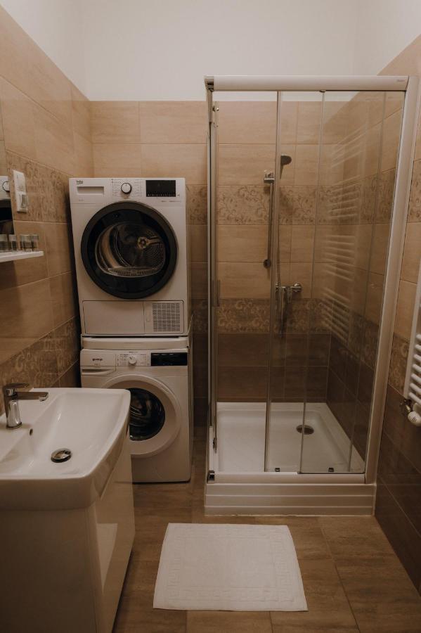Dozsa Apartman แซแก็ด ภายนอก รูปภาพ