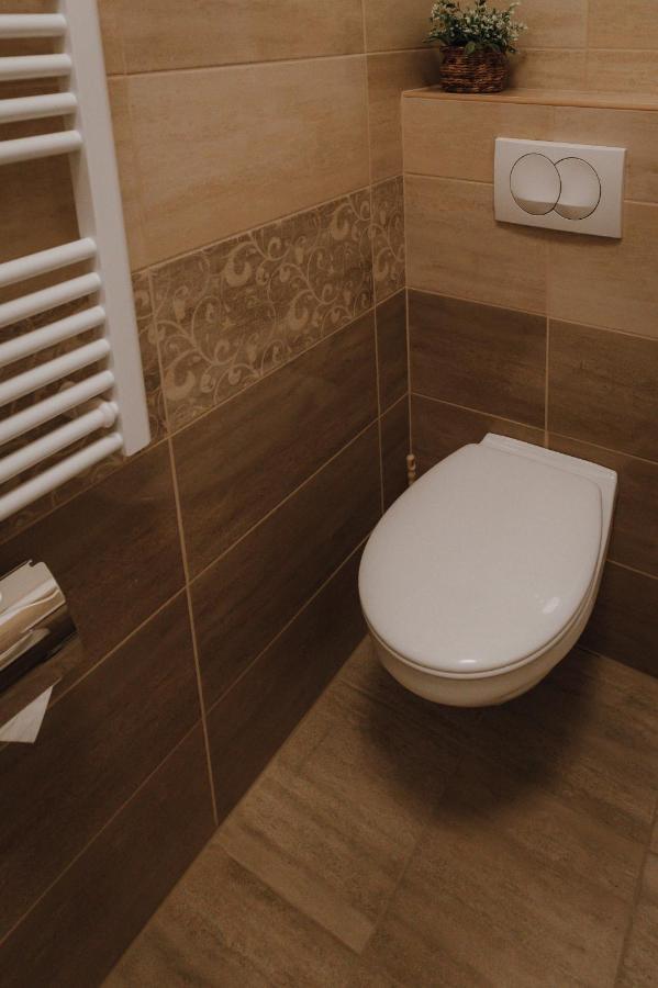 Dozsa Apartman แซแก็ด ภายนอก รูปภาพ