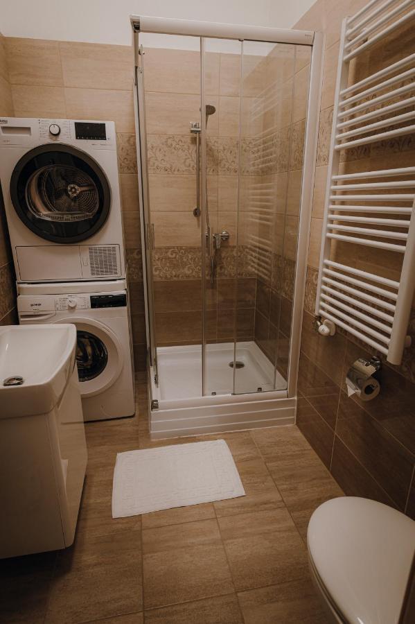 Dozsa Apartman แซแก็ด ภายนอก รูปภาพ